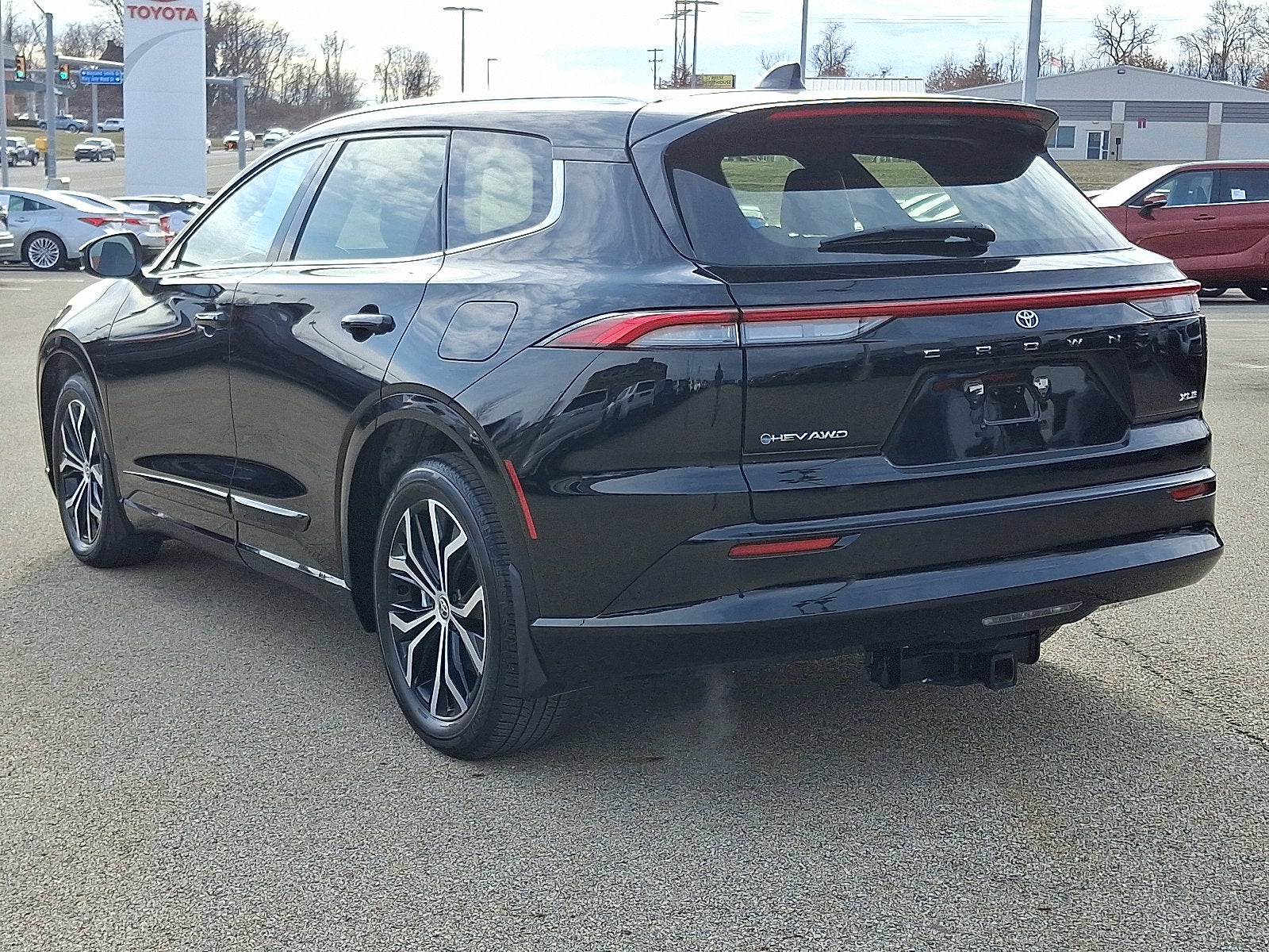 2025 Toyota Crown Signia Base