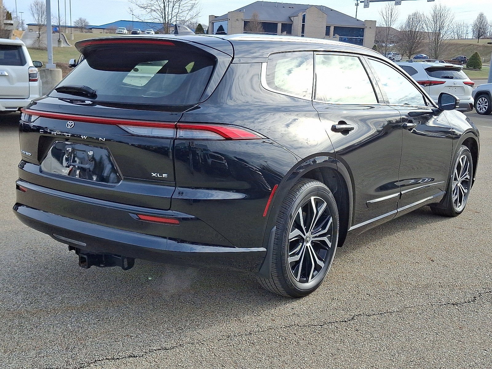 2025 Toyota Crown Signia Base