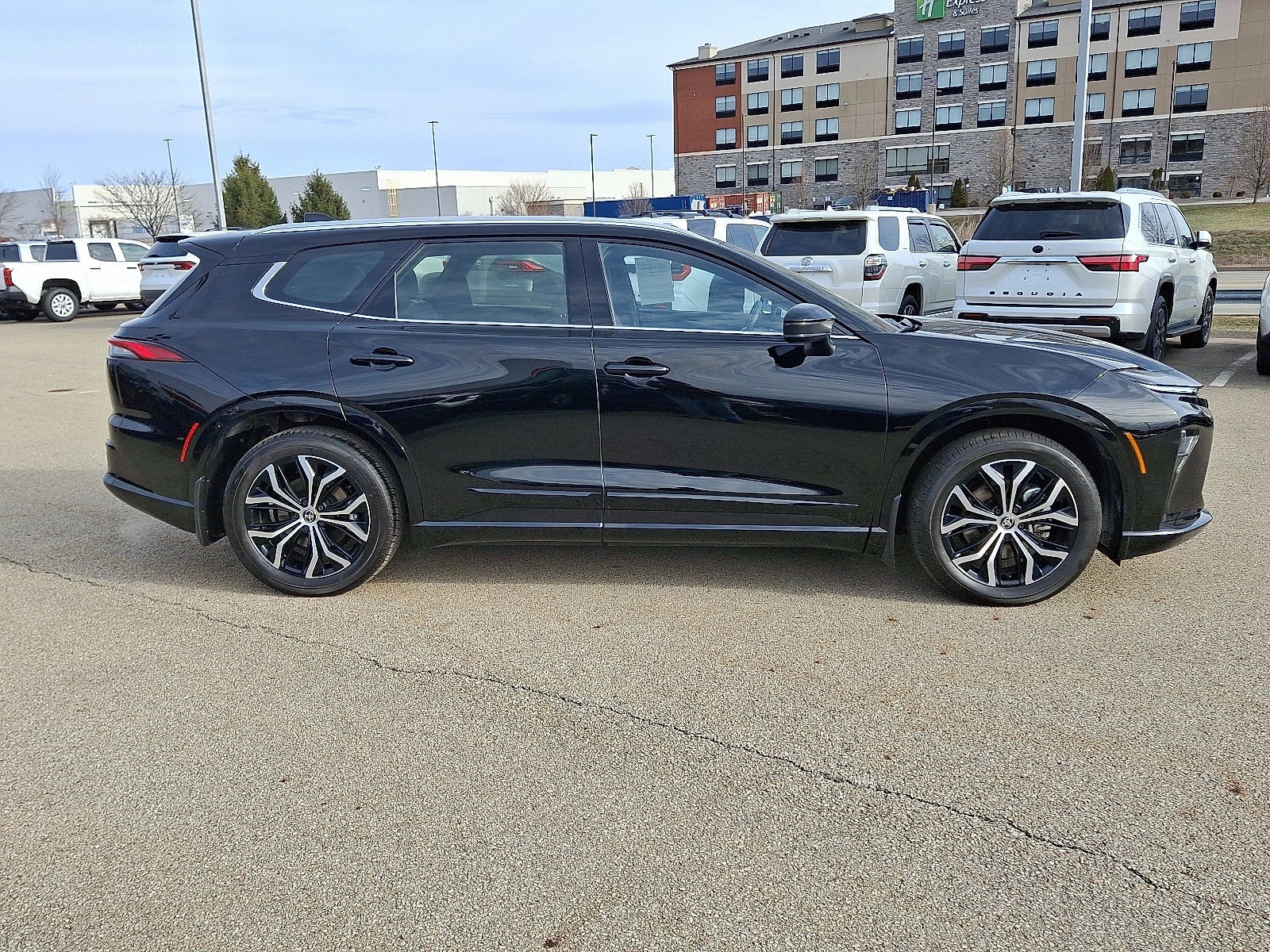 2025 Toyota Crown Signia Base