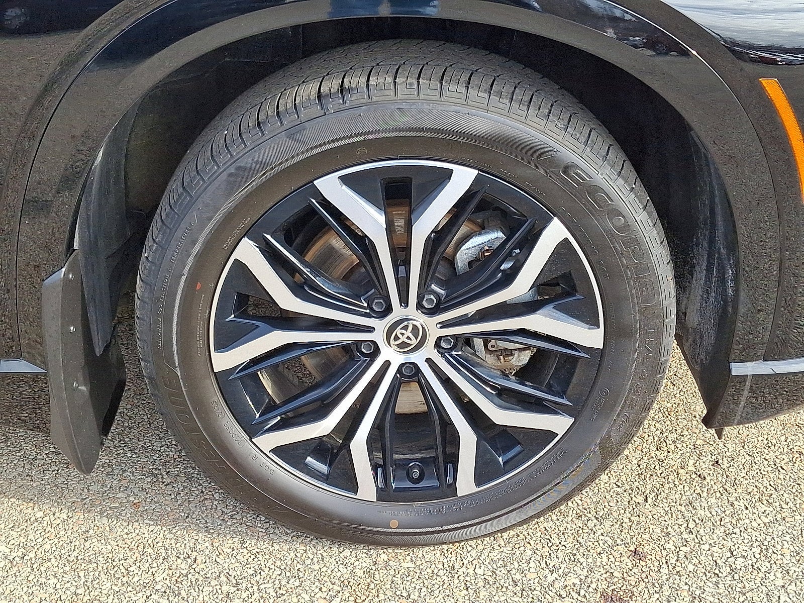 2025 Toyota Crown Signia Base