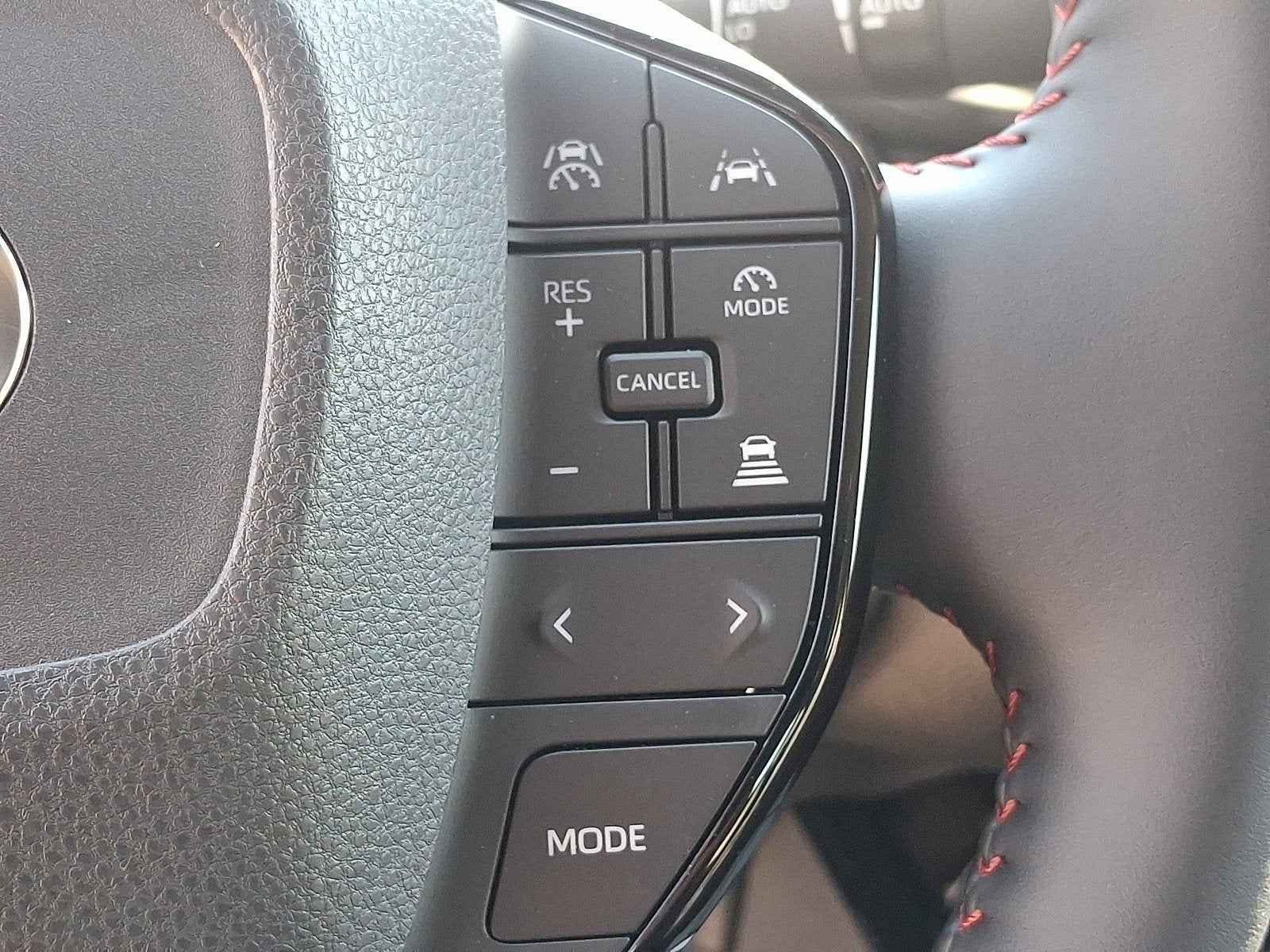 2025 Toyota Prius Plug-In Hybrid Base