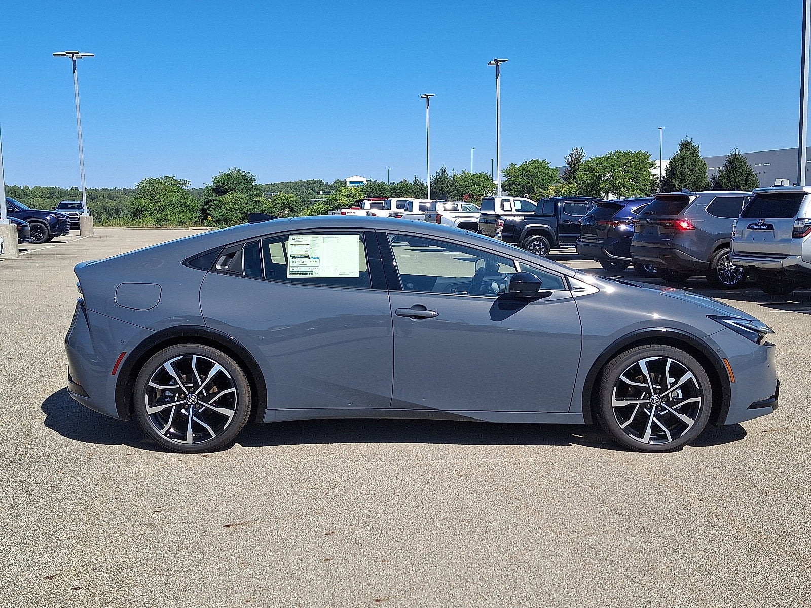 2025 Toyota Prius Plug-In Hybrid Base