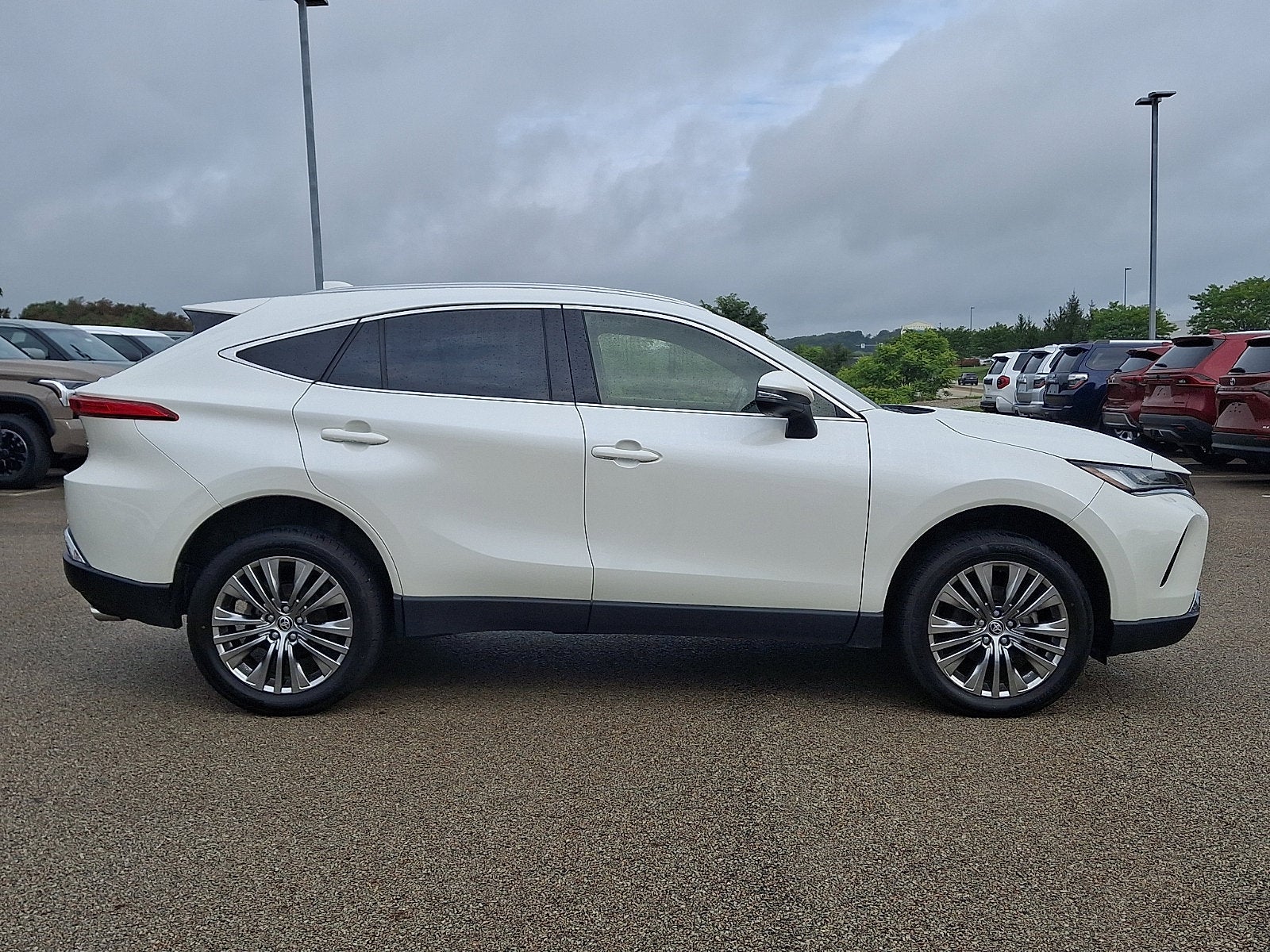 2022 Toyota Venza XLE