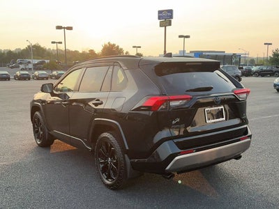 2022 Toyota RAV4 Hybrid SE