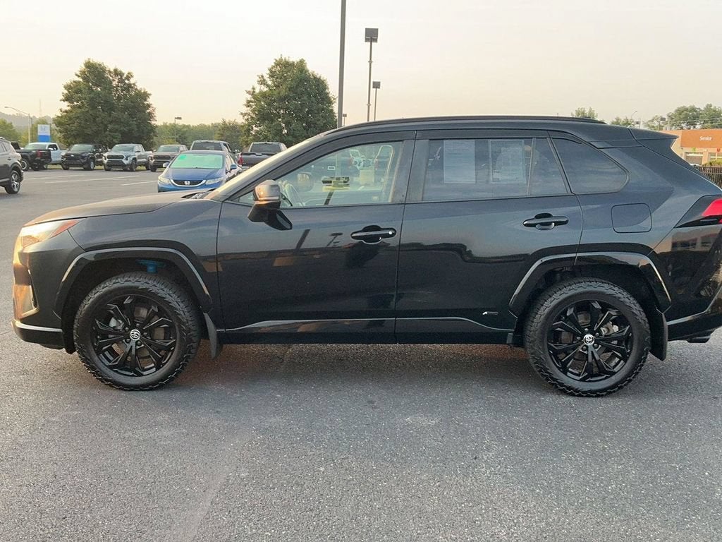 2022 Toyota RAV4 Hybrid SE