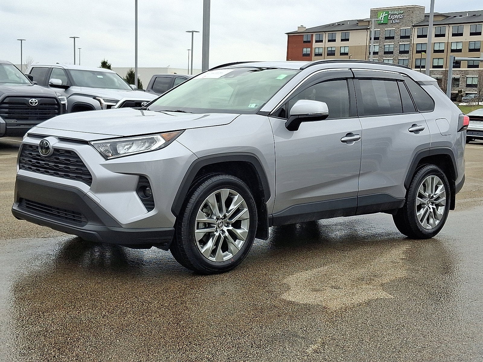 2020 Toyota RAV4 XLE Premium