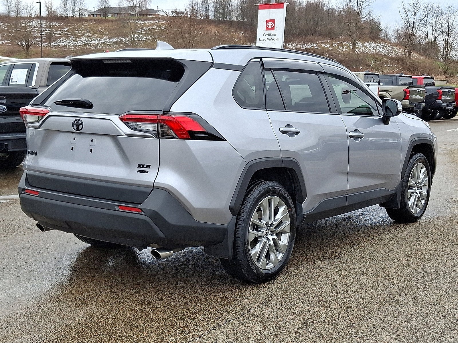 2020 Toyota RAV4 XLE Premium