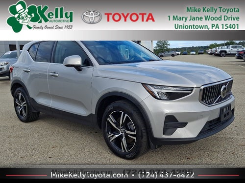2025 Volvo XC40 Core Bright Theme