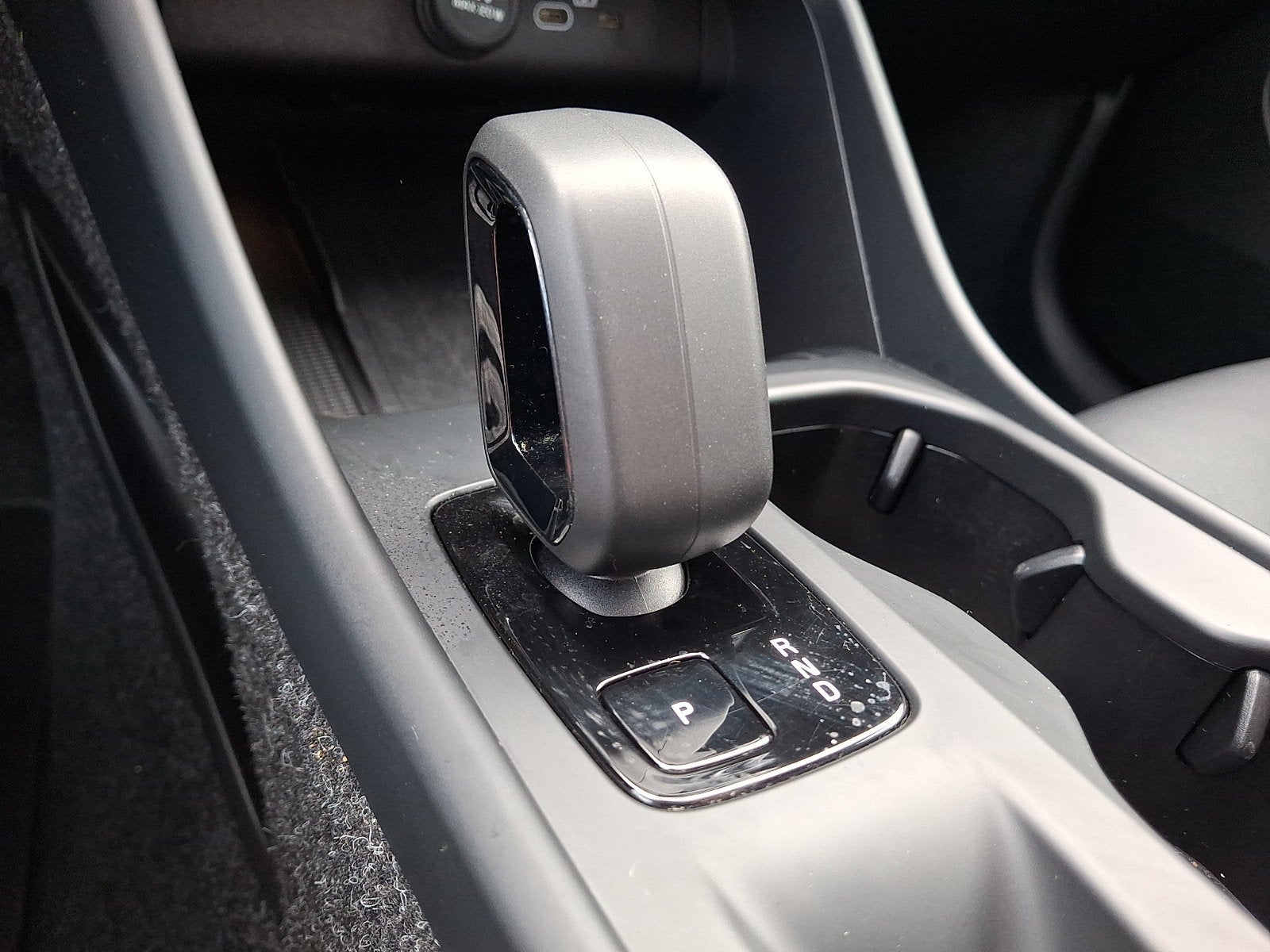 2025 Volvo XC40 Core Bright Theme