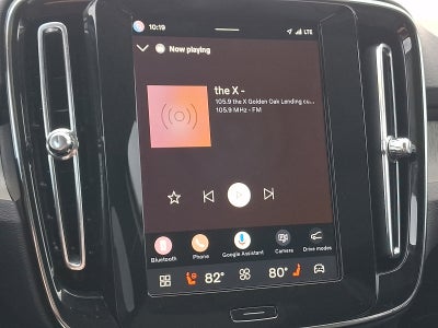 2025 Volvo XC40 Core Bright Theme