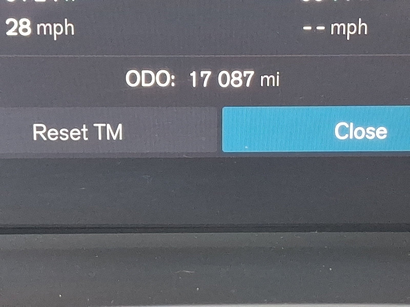 2025 Volvo XC40 Core Bright Theme