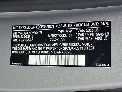 2025 Volvo XC40 Core Bright Theme