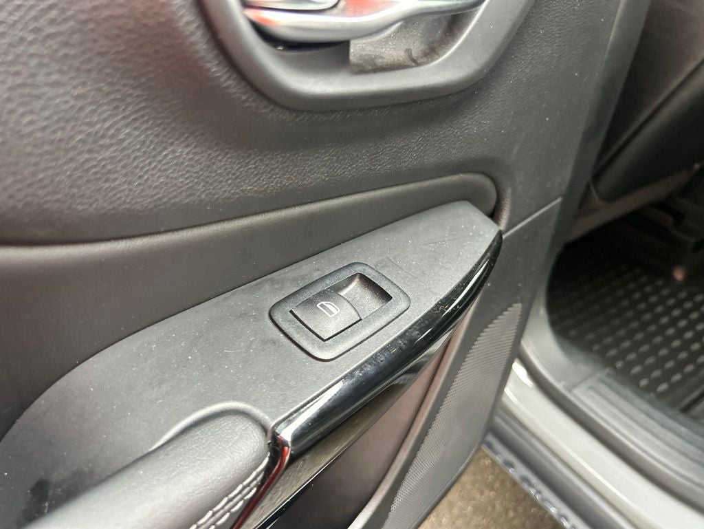 2023 Jeep Cherokee Altitude