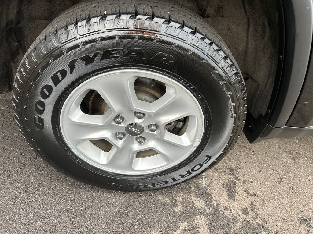 2017 Jeep Grand Cherokee Laredo 4x4