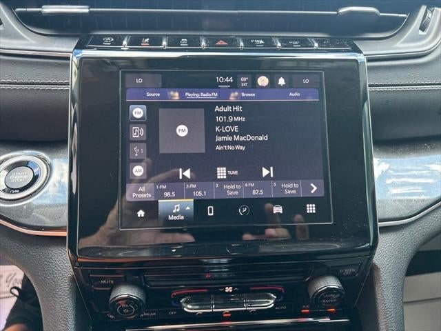 2023 Jeep Grand Cherokee Laredo 4x4