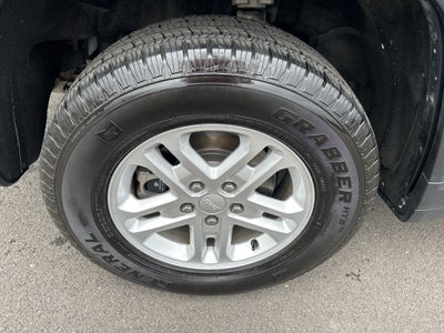 2022 Jeep Grand Cherokee Laredo 4x4