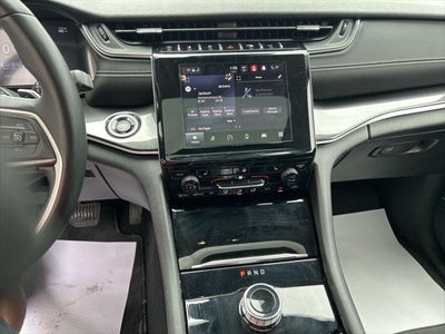 2022 Jeep Grand Cherokee Laredo 4x4