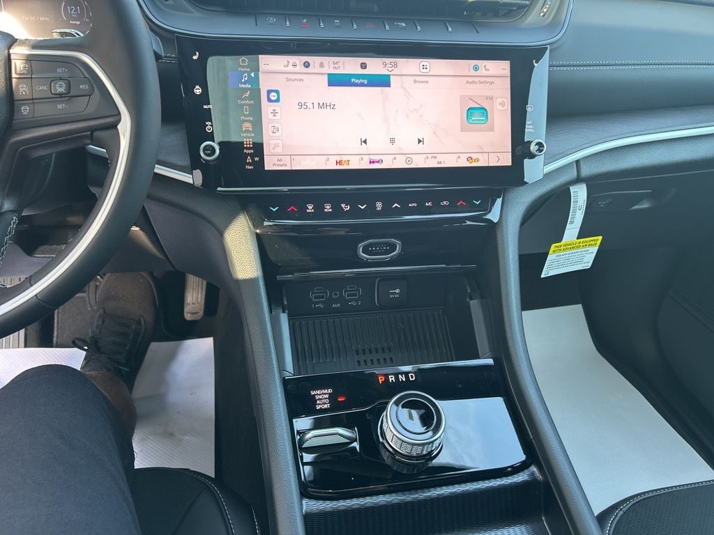 2026 Jeep Grand Cherokee GRAND CHEROKEE LAREDO ALTITUDE 4X4