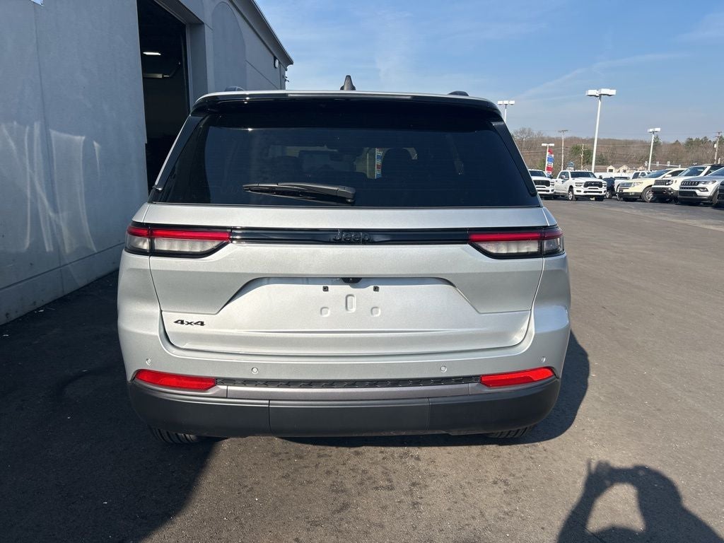 2026 Jeep Grand Cherokee GRAND CHEROKEE LAREDO ALTITUDE 4X4