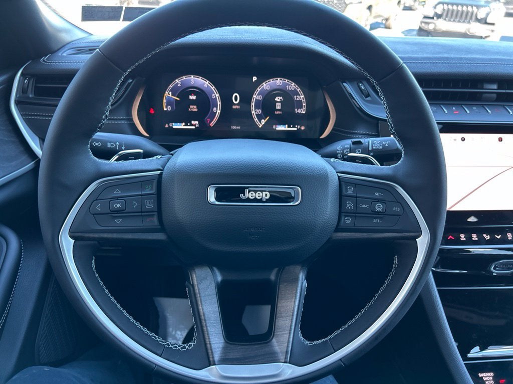 2027 Jeep Grand Cherokee GRAND CHEROKEE LIMITED 4X4