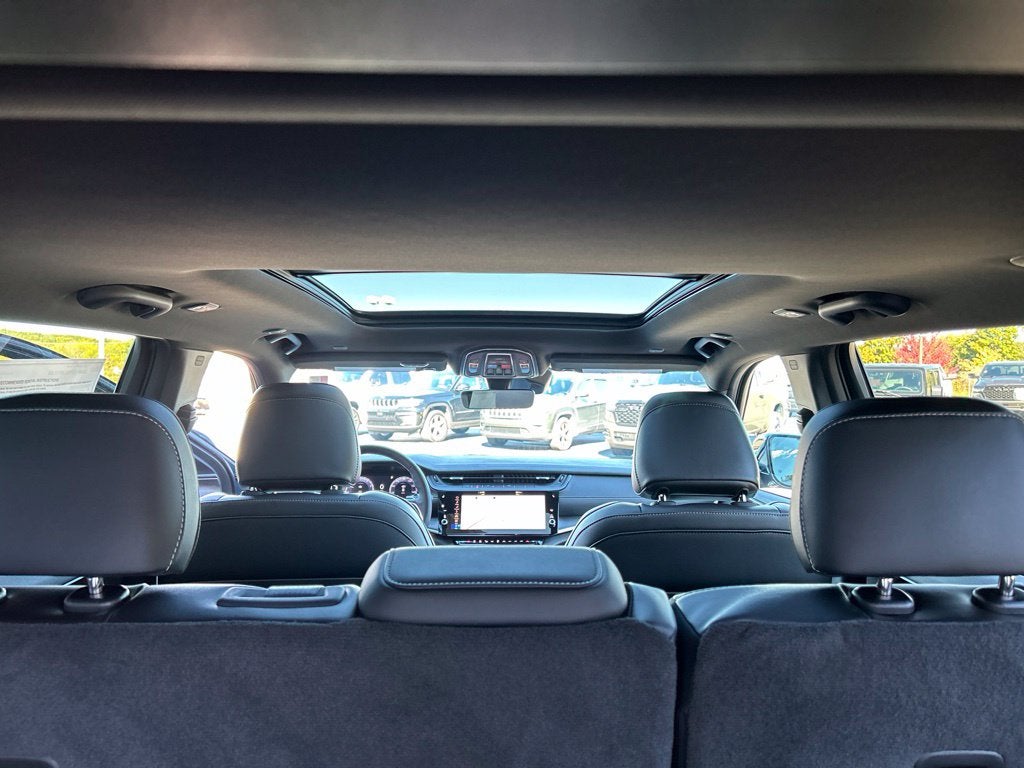 2027 Jeep Grand Cherokee GRAND CHEROKEE LIMITED 4X4