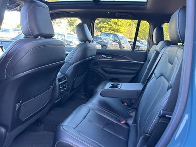 2027 Jeep Grand Cherokee GRAND CHEROKEE LIMITED 4X4