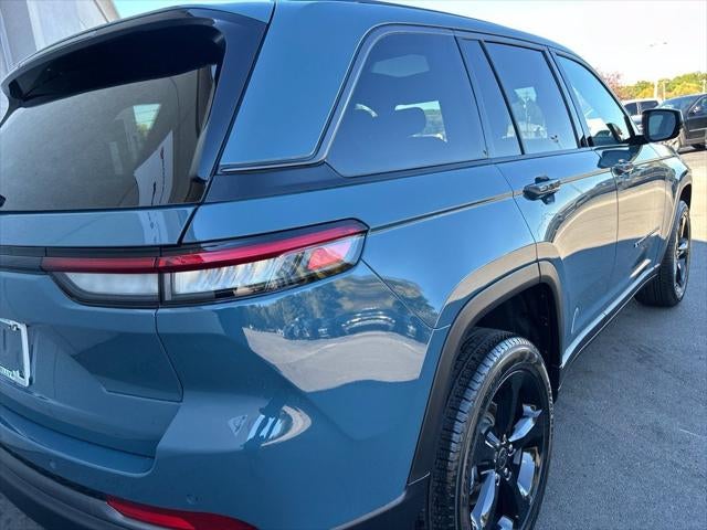 2027 Jeep Grand Cherokee GRAND CHEROKEE LIMITED 4X4