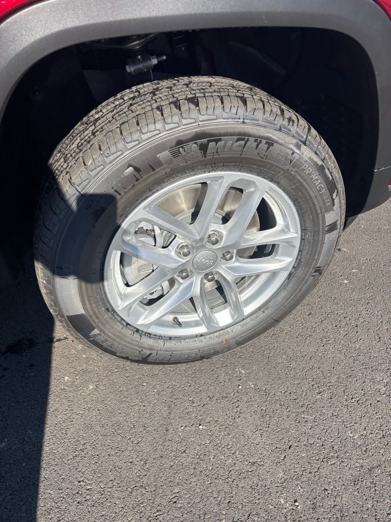 2025 Jeep Grand Cherokee GRAND CHEROKEE L LAREDO X 4X4