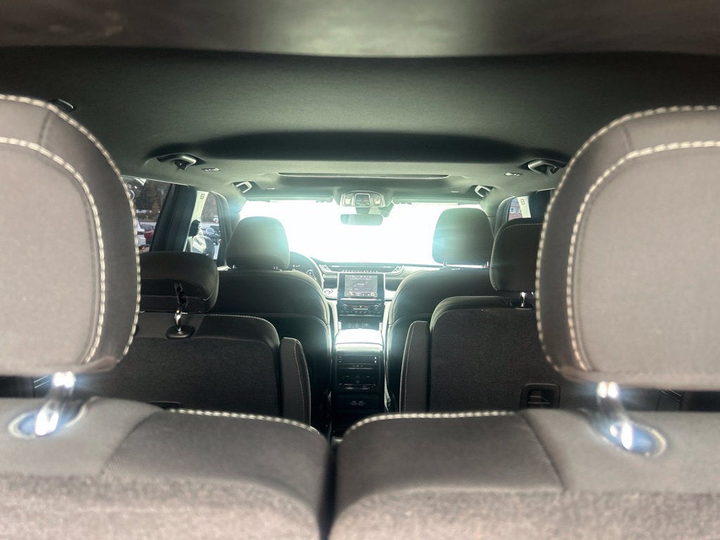 2025 Jeep Grand Cherokee L Laredo X 4x4