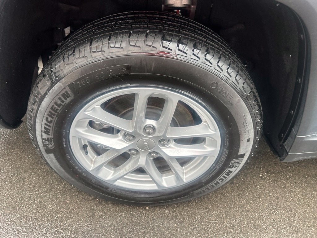 2025 Jeep Grand Cherokee L Laredo X 4x4