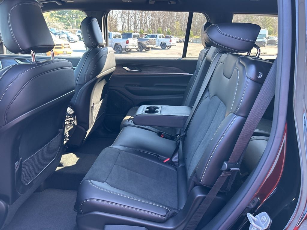 2026 Jeep Grand Cherokee GRAND CHEROKEE L LAREDO ALTITUDE 4X4