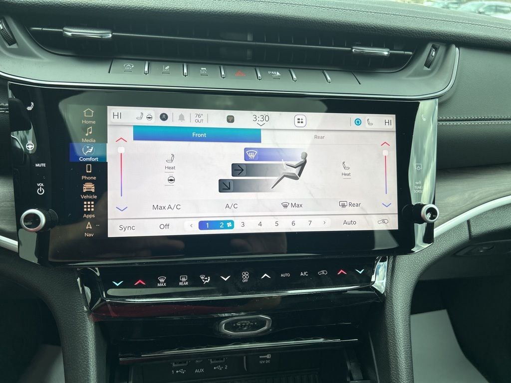 2026 Jeep Grand Cherokee GRAND CHEROKEE L LAREDO ALTITUDE 4X4