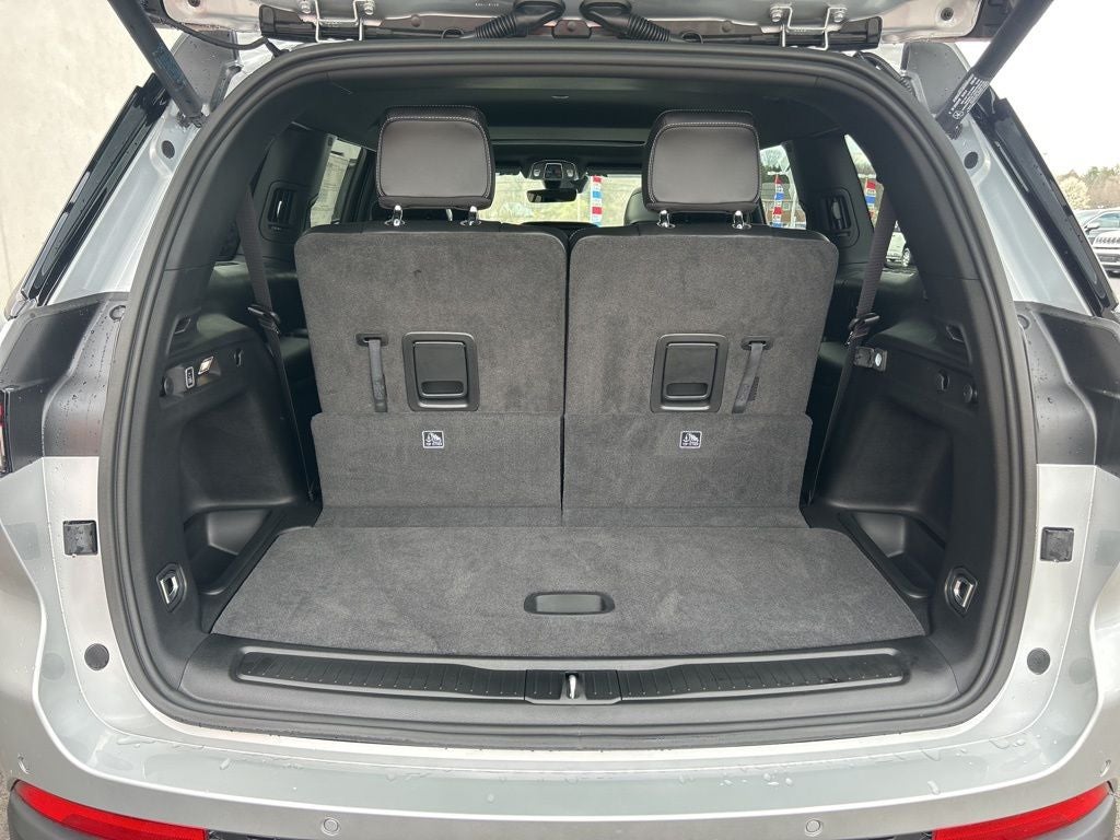 2026 Jeep Grand Cherokee GRAND CHEROKEE L LAREDO ALTITUDE 4X4