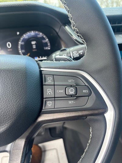 2026 Jeep Grand Cherokee GRAND CHEROKEE L LAREDO ALTITUDE 4X4