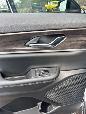 2026 Jeep Grand Cherokee GRAND CHEROKEE L LAREDO ALTITUDE 4X4