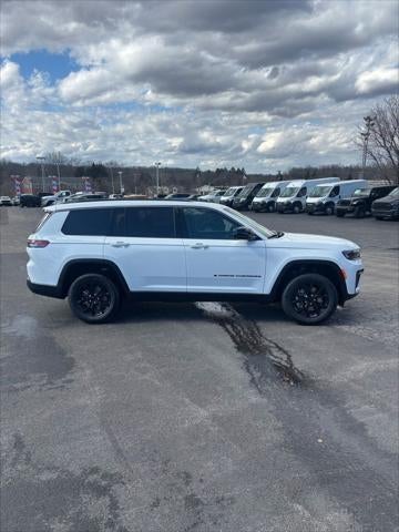 2026 Jeep Grand Cherokee GRAND CHEROKEE L LAREDO ALTITUDE 4X4