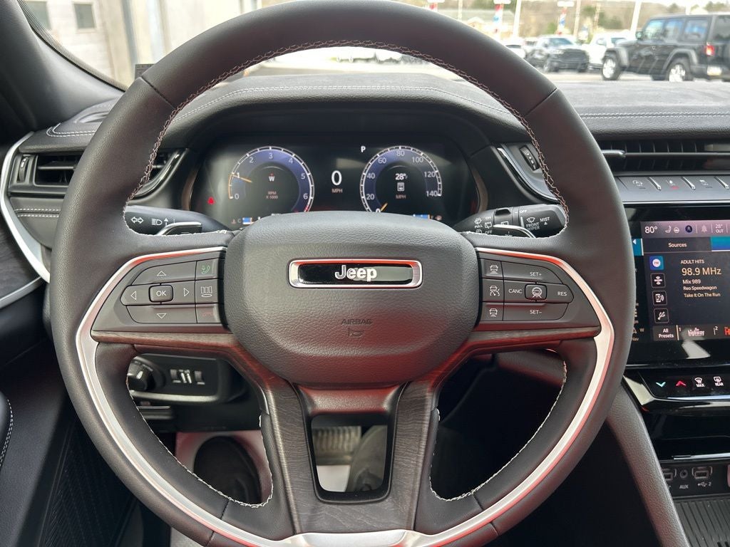 2026 Jeep Grand Cherokee GRAND CHEROKEE L LAREDO ALTITUDE 4X4