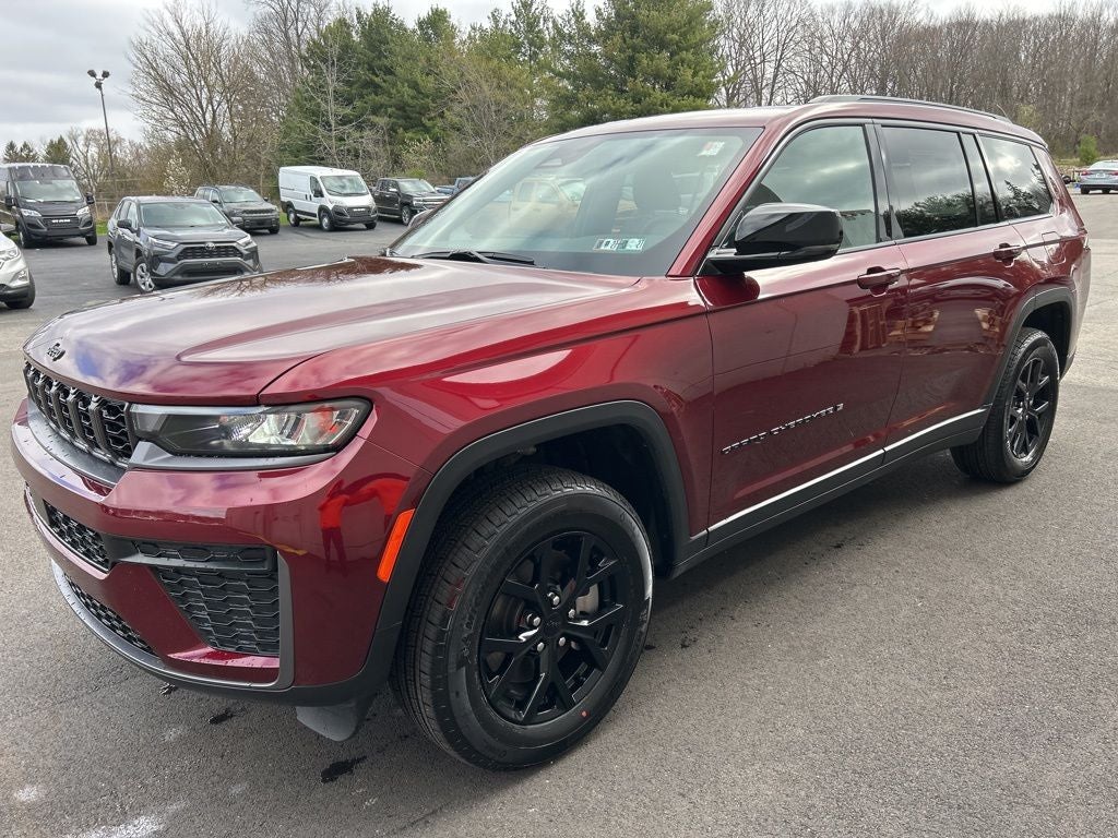 2026 Jeep Grand Cherokee GRAND CHEROKEE L LAREDO ALTITUDE 4X4