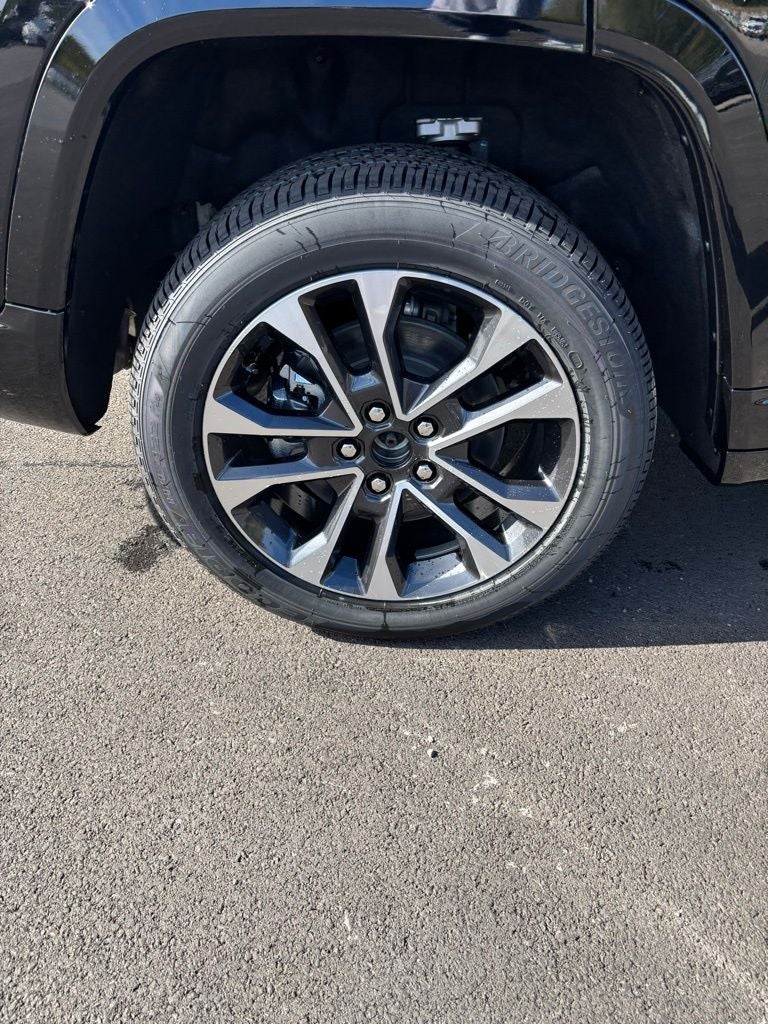 2025 Jeep Grand Cherokee GRAND CHEROKEE L OVERLAND 4X4