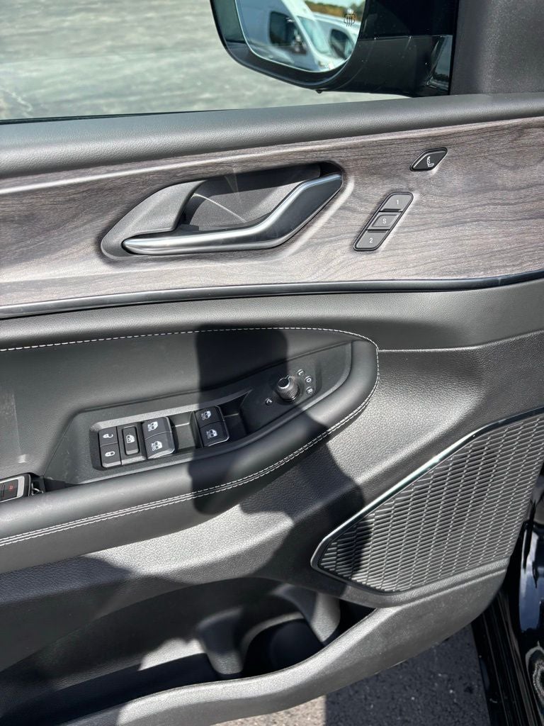 2025 Jeep Grand Cherokee GRAND CHEROKEE L OVERLAND 4X4