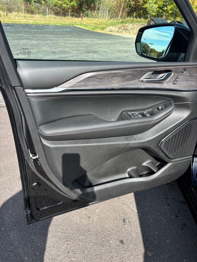 2025 Jeep Grand Cherokee GRAND CHEROKEE L OVERLAND 4X4