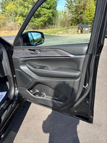 2025 Jeep Grand Cherokee GRAND CHEROKEE L OVERLAND 4X4