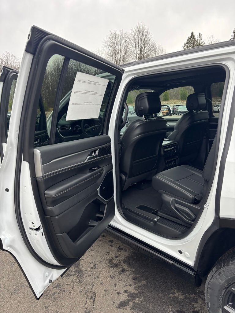 2026 Jeep Grand Wagoneer GRAND WAGONEER LIMITED ALTITUDE 4X4