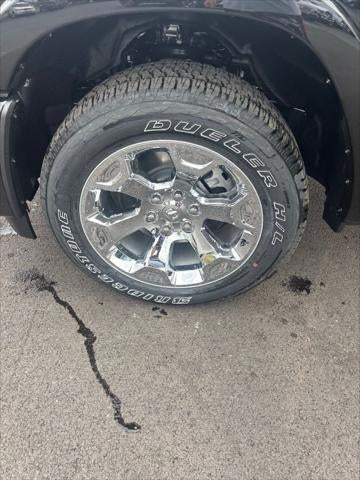 2025 RAM Ram 1500 RAM 1500 BIG HORN CREW CAB 4X4 5'7' BOX