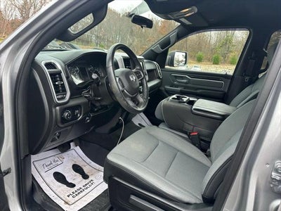 2022 RAM 1500 Big Horn Crew Cab 4x4 5'7' Box
