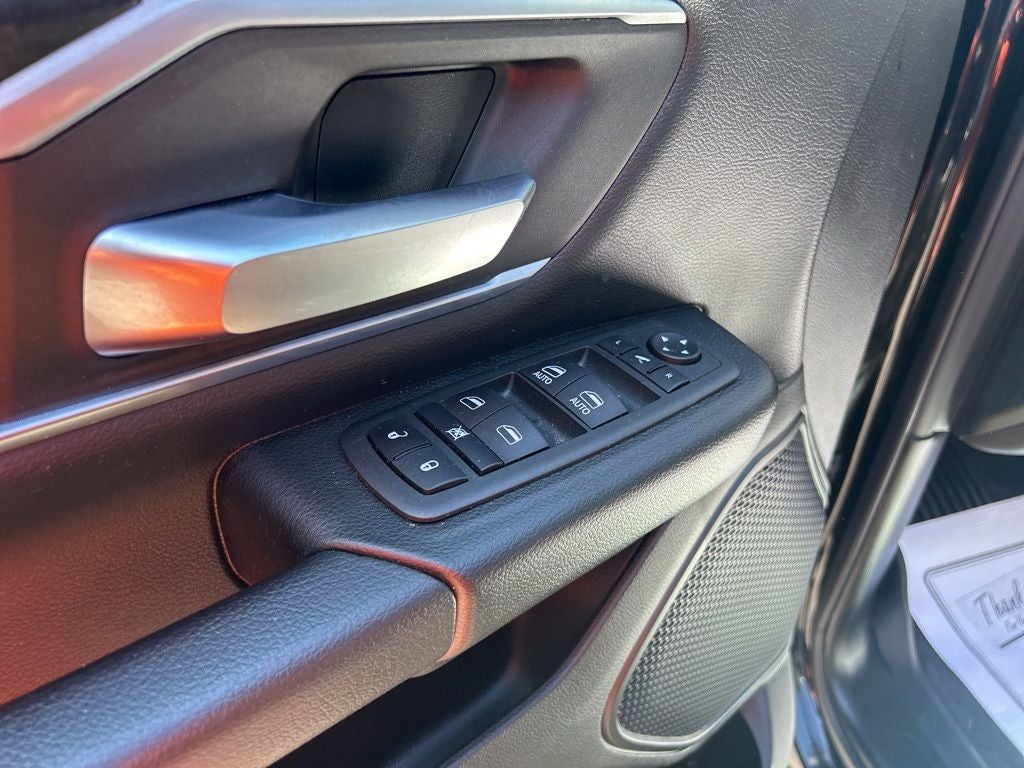 2022 RAM 1500 Big Horn Crew Cab 4x4 5'7' Box
