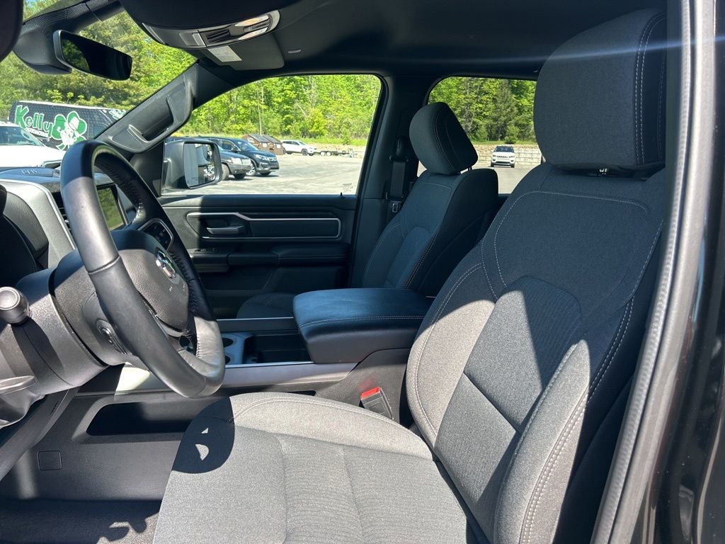 2022 RAM 1500 Big Horn Crew Cab 4x4 5'7' Box