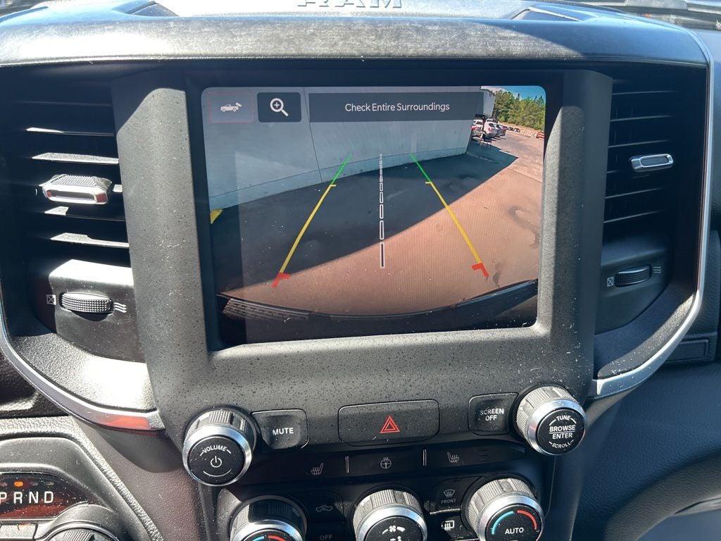 2022 RAM 1500 Big Horn Crew Cab 4x4 5'7' Box
