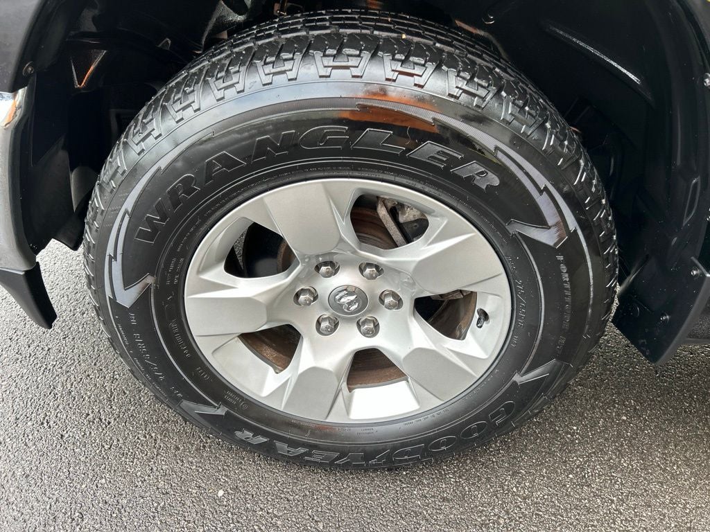 2023 RAM 1500 Big Horn Crew Cab 4x4 5'7' Box