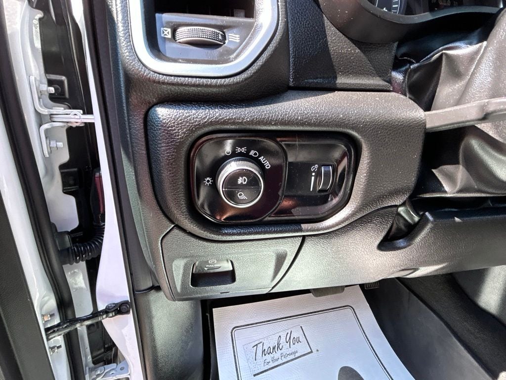2024 RAM 1500 Big Horn Crew Cab 4x4 5'7' Box